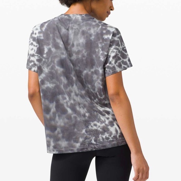 Lululemon All Yours Tee *Tie Dye Marmoleado Tie Dye Graphite Grey Size 8 - Picture 2 of 6